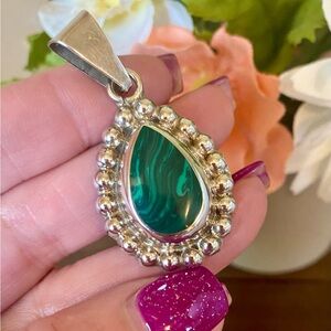 *SOLD* Vtg Sterling Malachite Pendant🌻